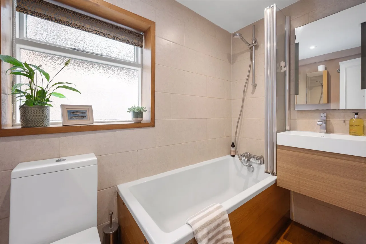 Hugon Road, Fulham, London, SW6, photo 15
