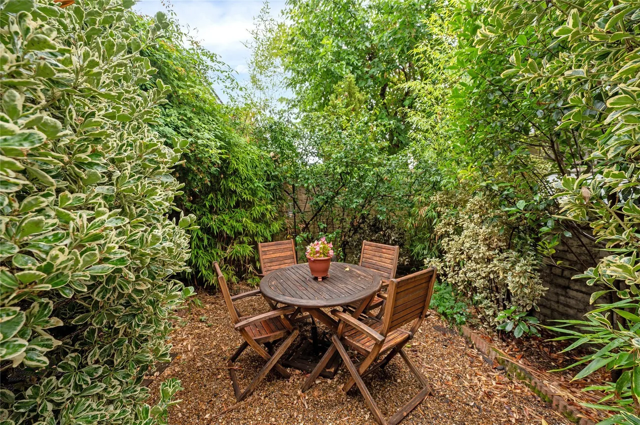 Hugon Road, Fulham, London, SW6, photo 2