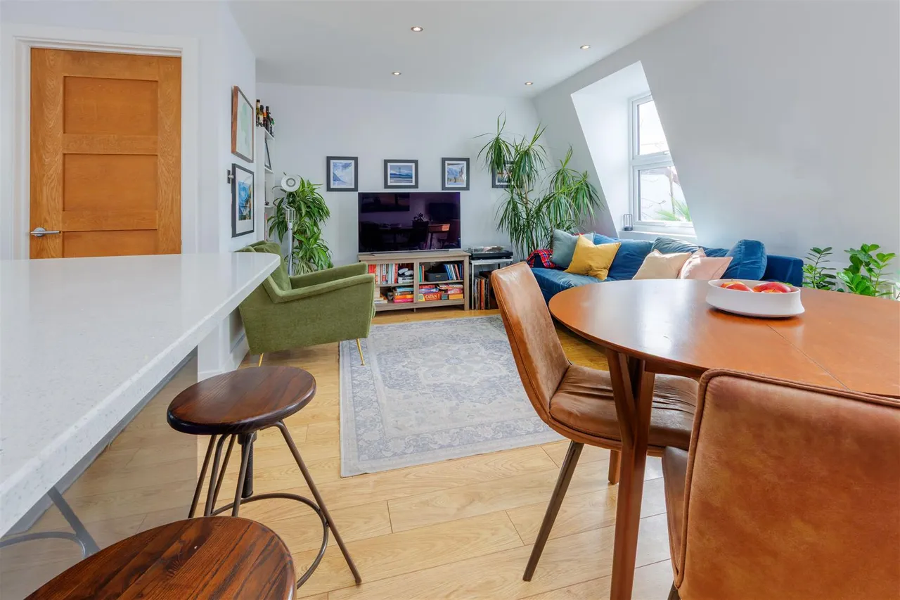 Malden Road, London, NW5, photo 13
