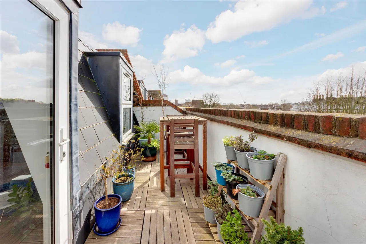 Malden Road, London, NW5, photo 18