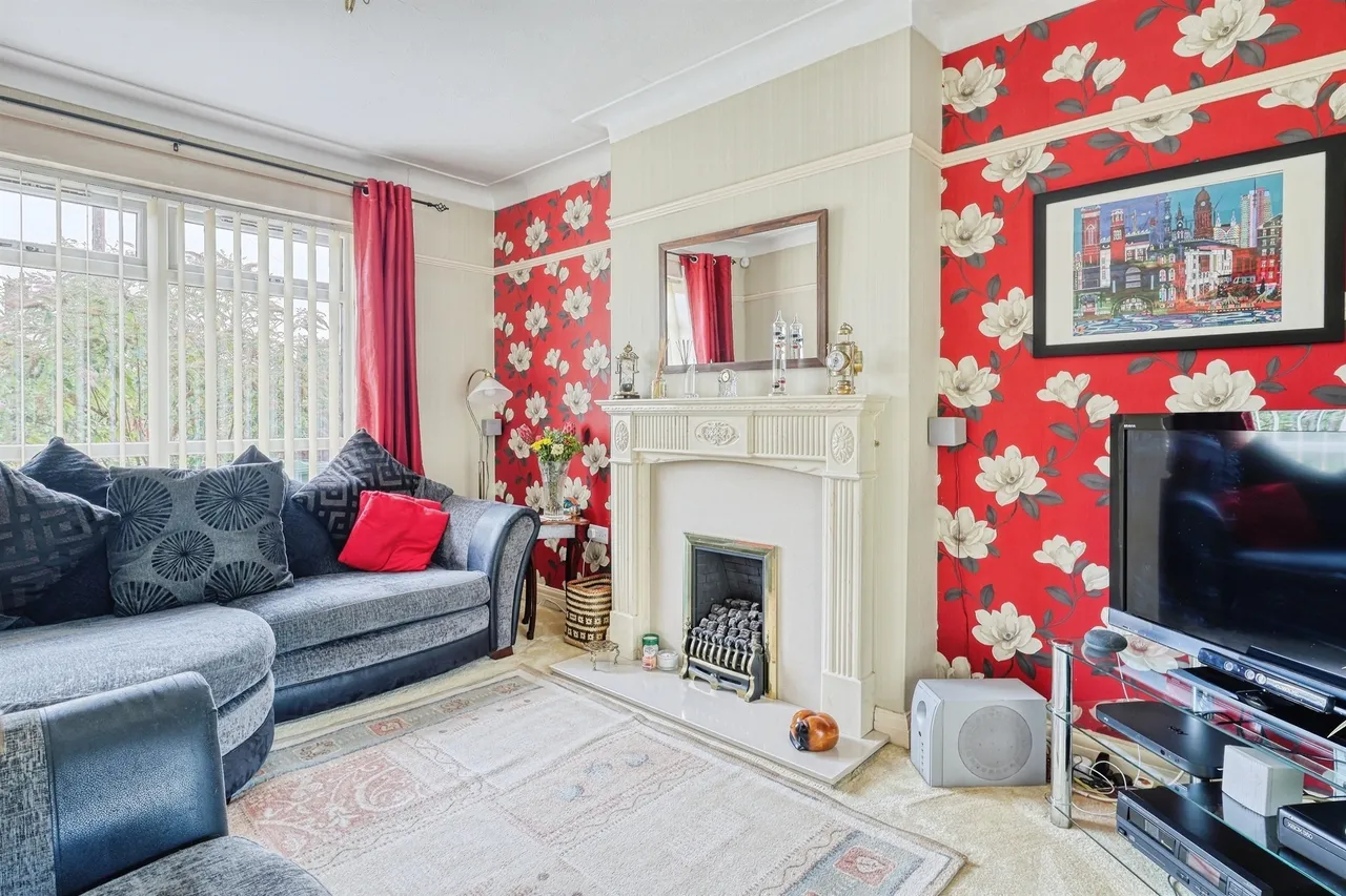 Barwick Road, Leeds, photo 4