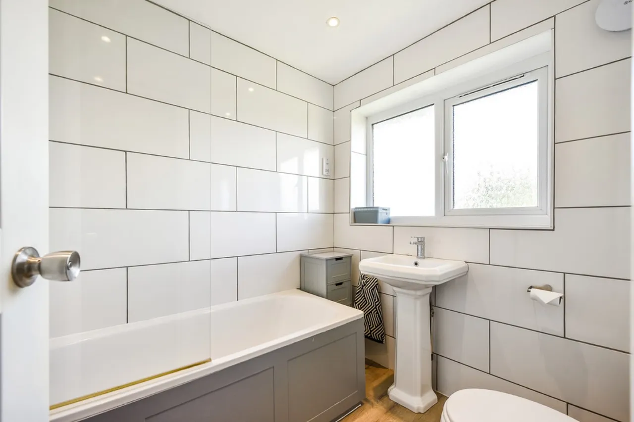 Shepherds Road, Winchester, photo 6