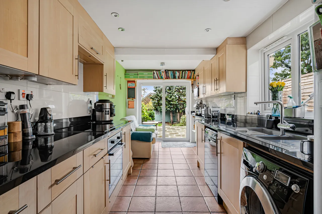 Hale Road, Farnham, GU9, photo 3