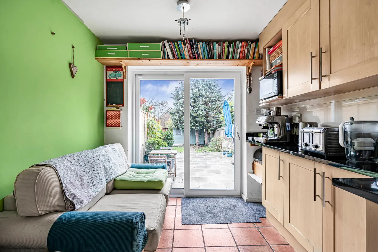 Hale Road, Farnham, GU9, photo 16