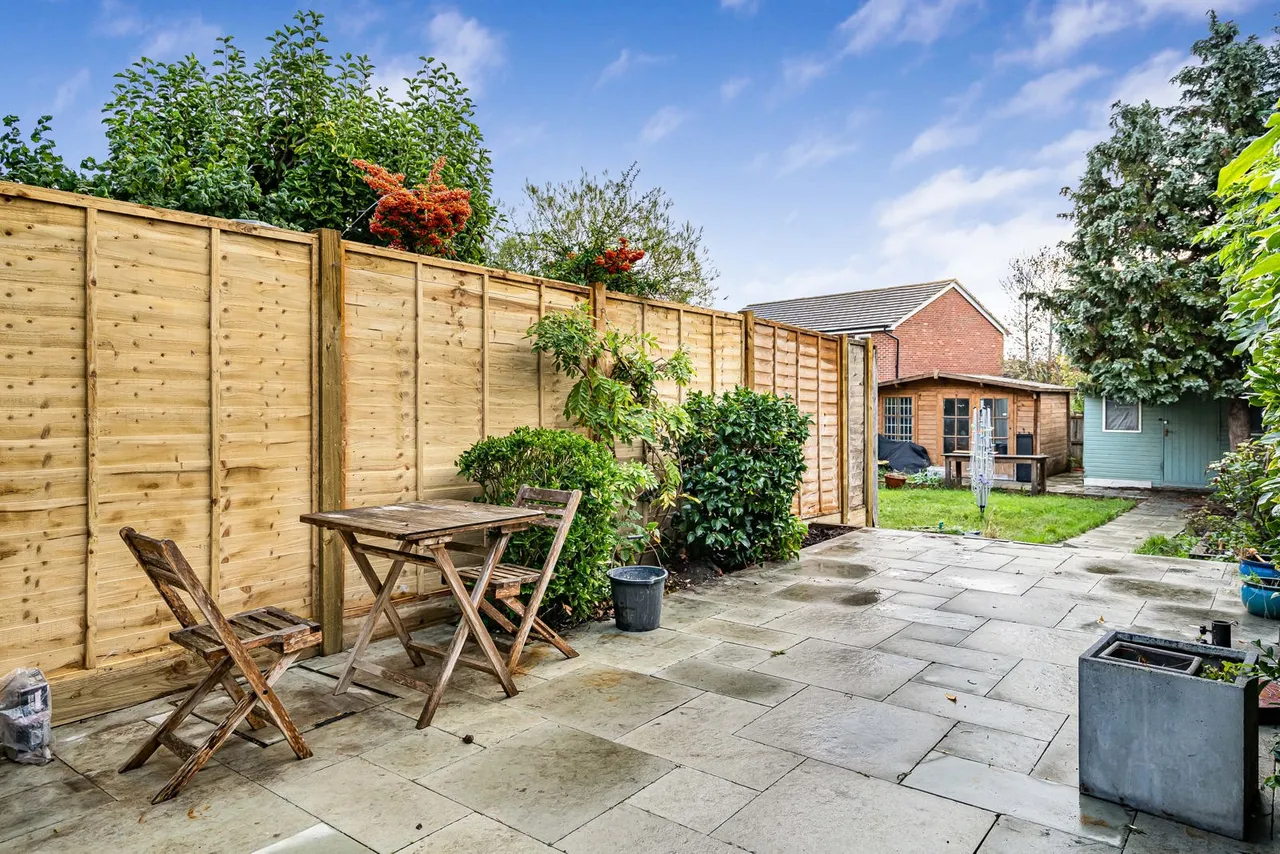 Hale Road, Farnham, GU9, photo 9