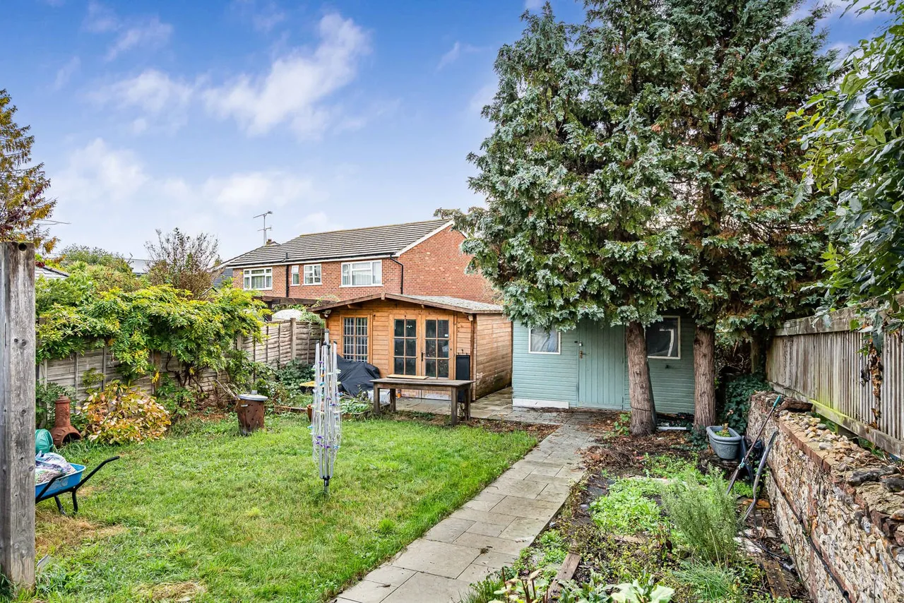 Hale Road, Farnham, GU9, photo 17