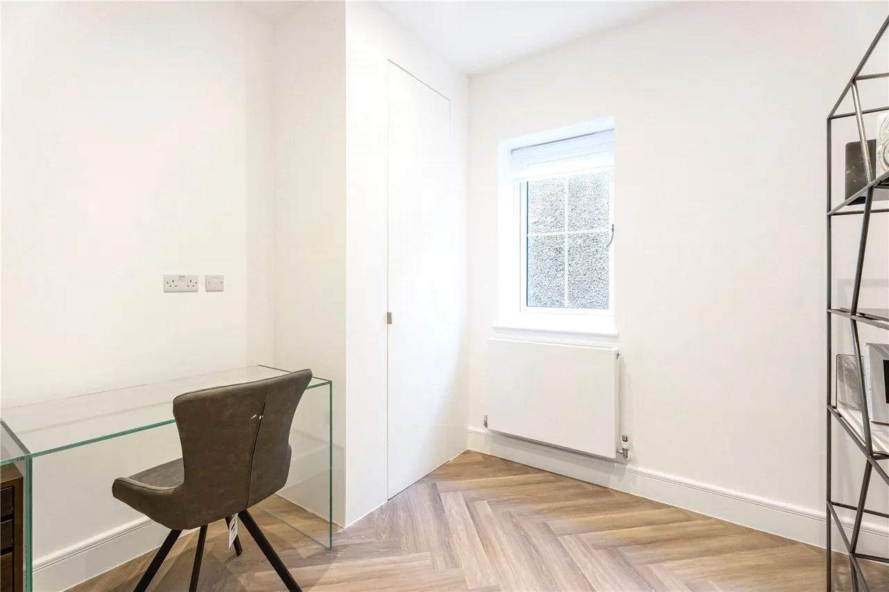 Chase Side, Southgate, London, N14 4PR, photo 16
