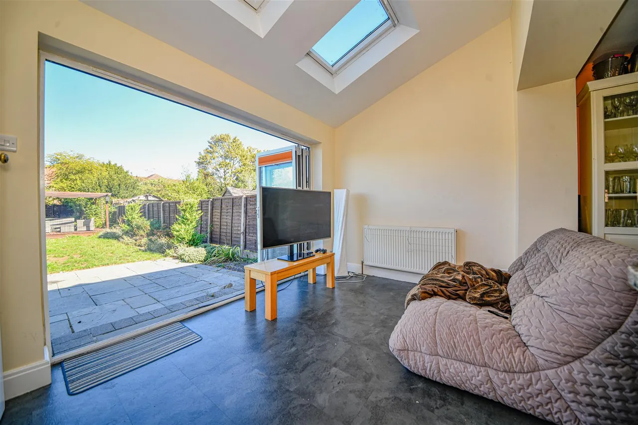 Fair Oak Road, Bishopstoke, SO50, photo 2
