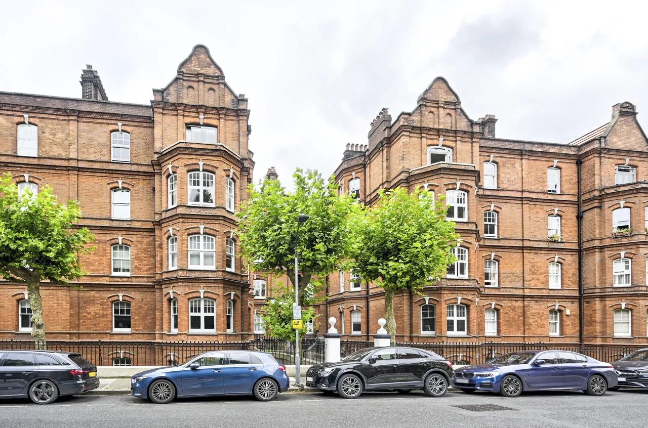 20 Milton Mansions, Queens Club Gardens, London, photo 12
