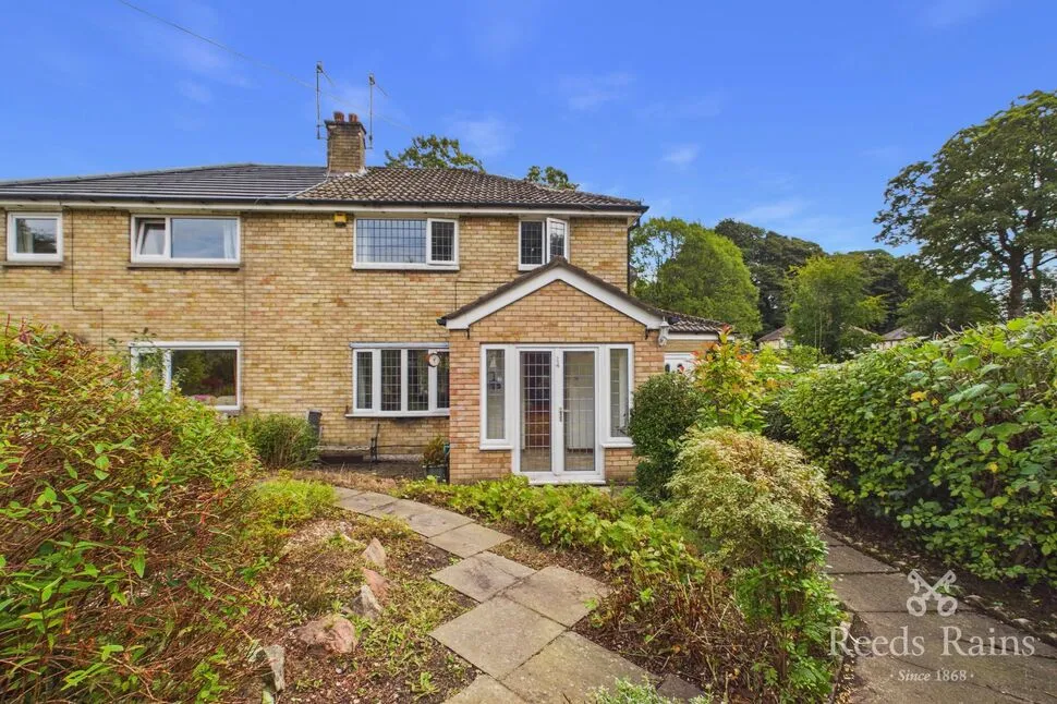 3 bed house for sale, The Glen, Todmorden, OL14