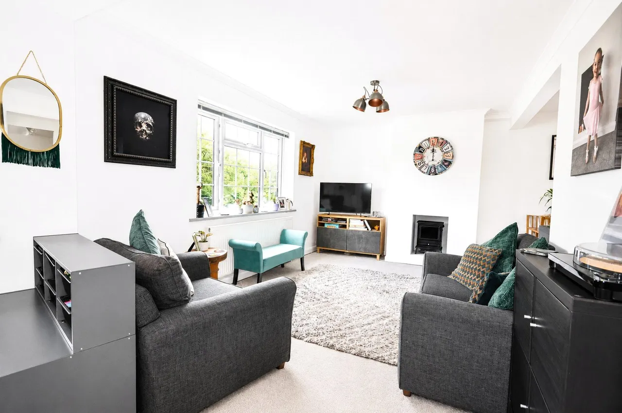 Cherry Tree Road, Milford, GU8, photo 2
