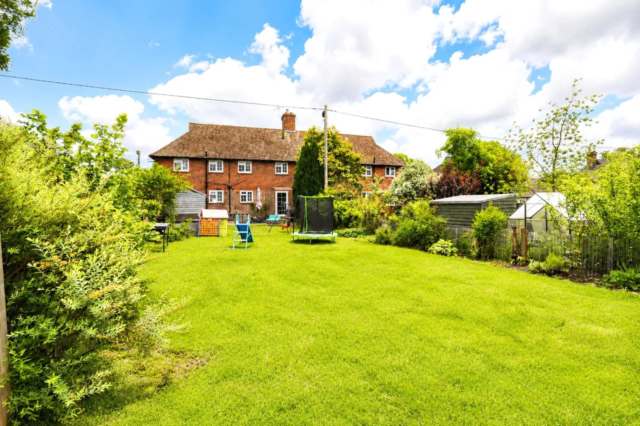 Cherry Tree Road, Milford, GU8, photo 9