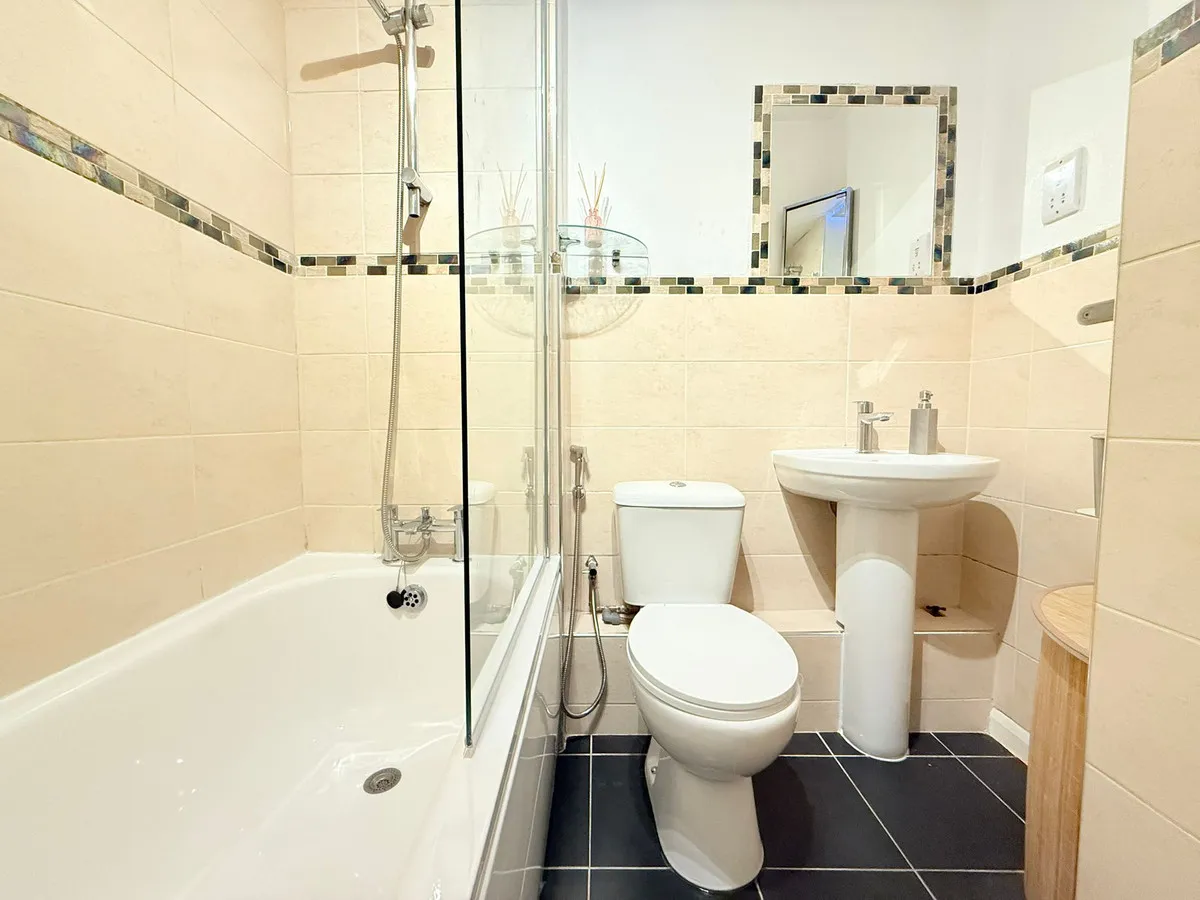 Borehamwood, WD6, photo 11