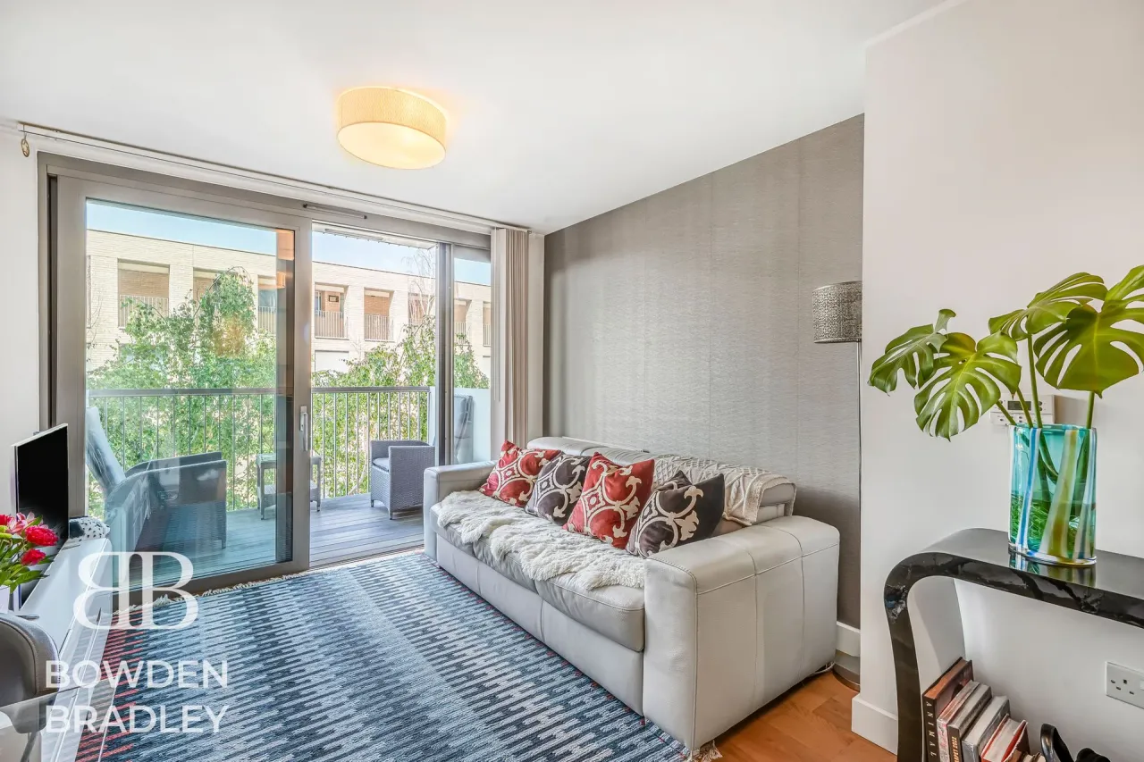 1 bed flat for sale, Booth Road, Parkside Court, E16