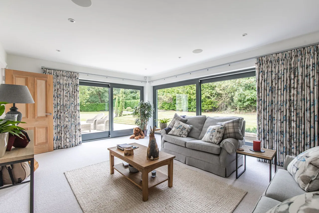 Luxury Coastal Living in the Heart of, photo 8