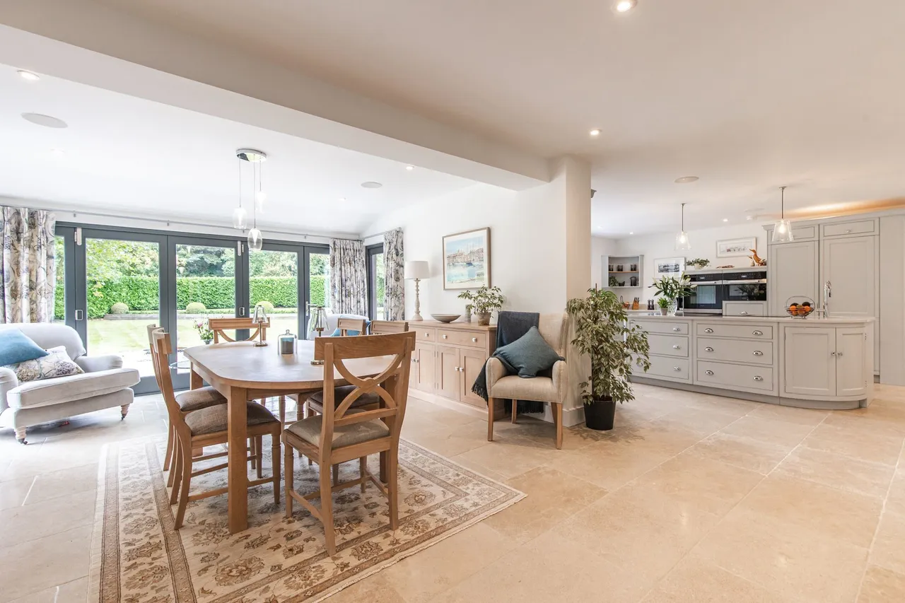 Luxury Coastal Living in the Heart of, photo 2