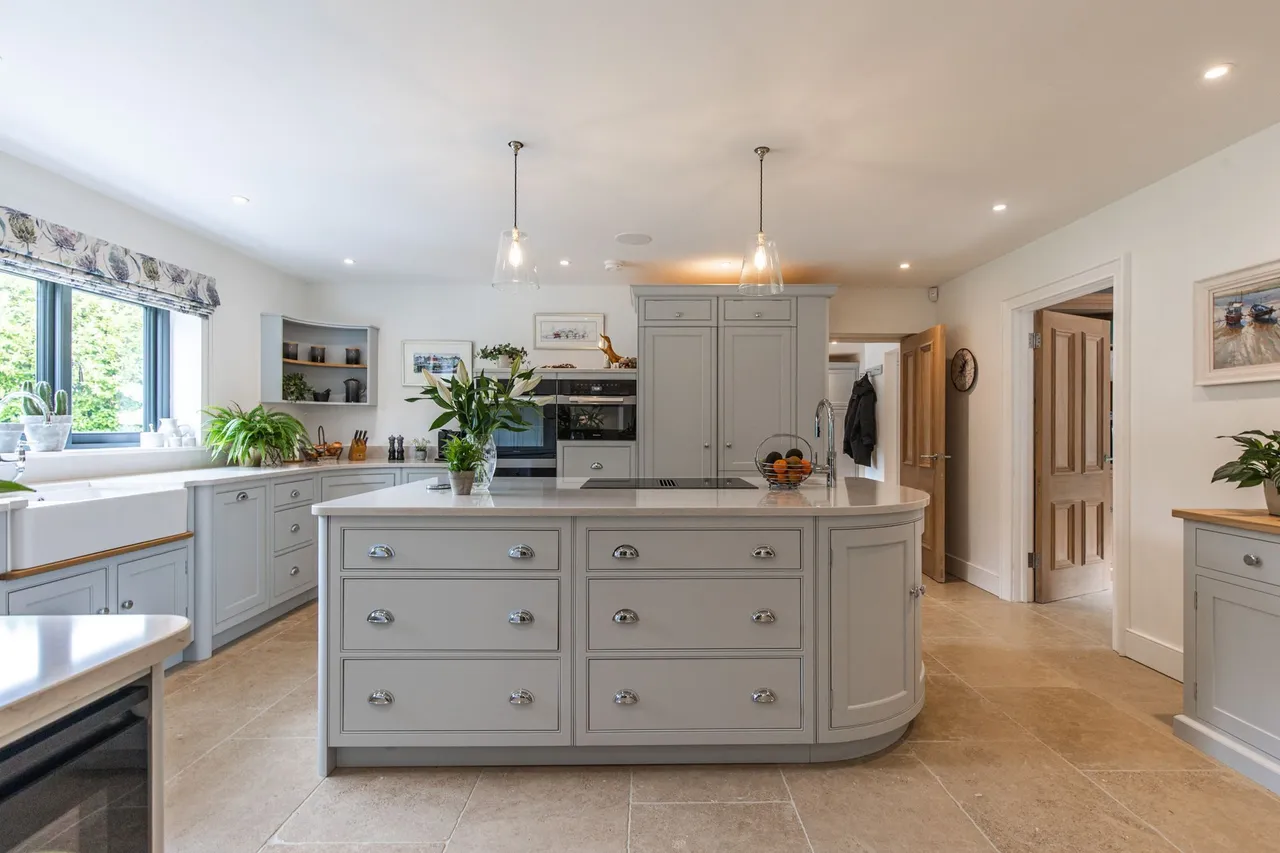 Luxury Coastal Living in the Heart of, photo 6
