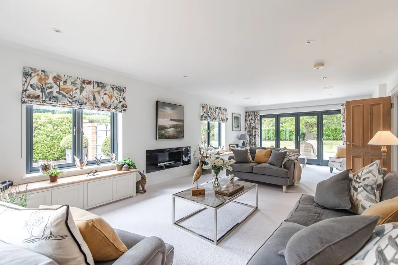 Luxury Coastal Living in the Heart of, photo 9