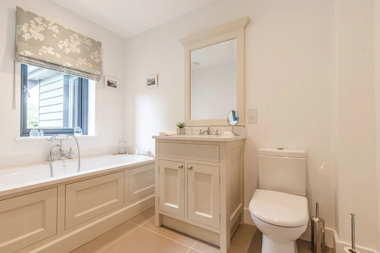 Luxury Coastal Living in the Heart of, photo 22