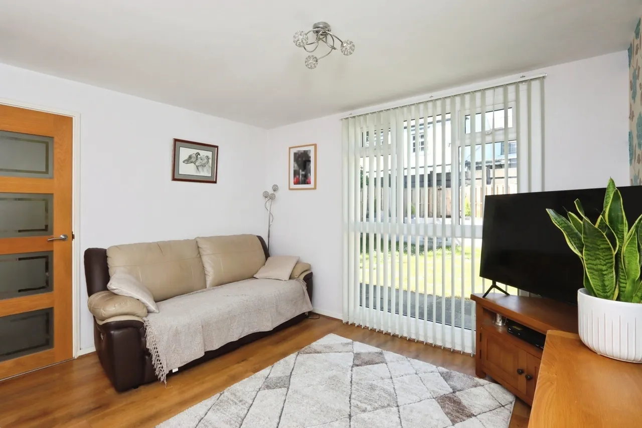 Hollinsend Road, Sheffield, South Yorkshire, S12, photo 13