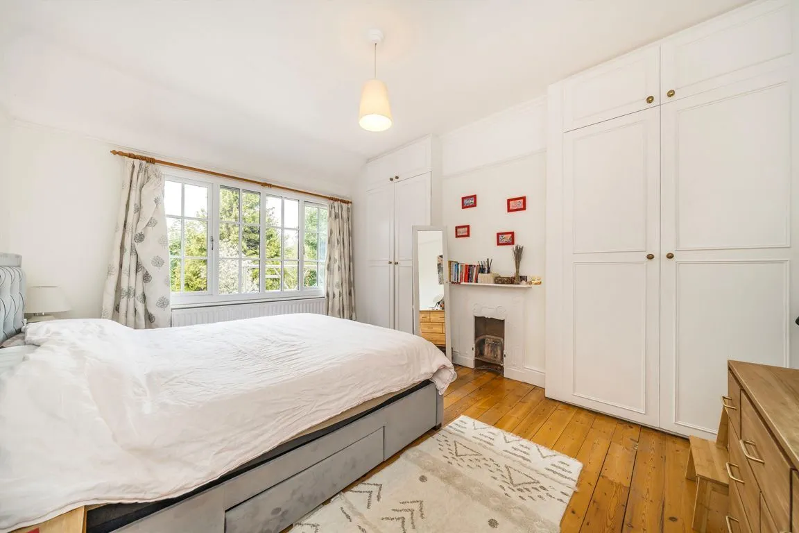 Tennyson Avenue, TW1, photo 10