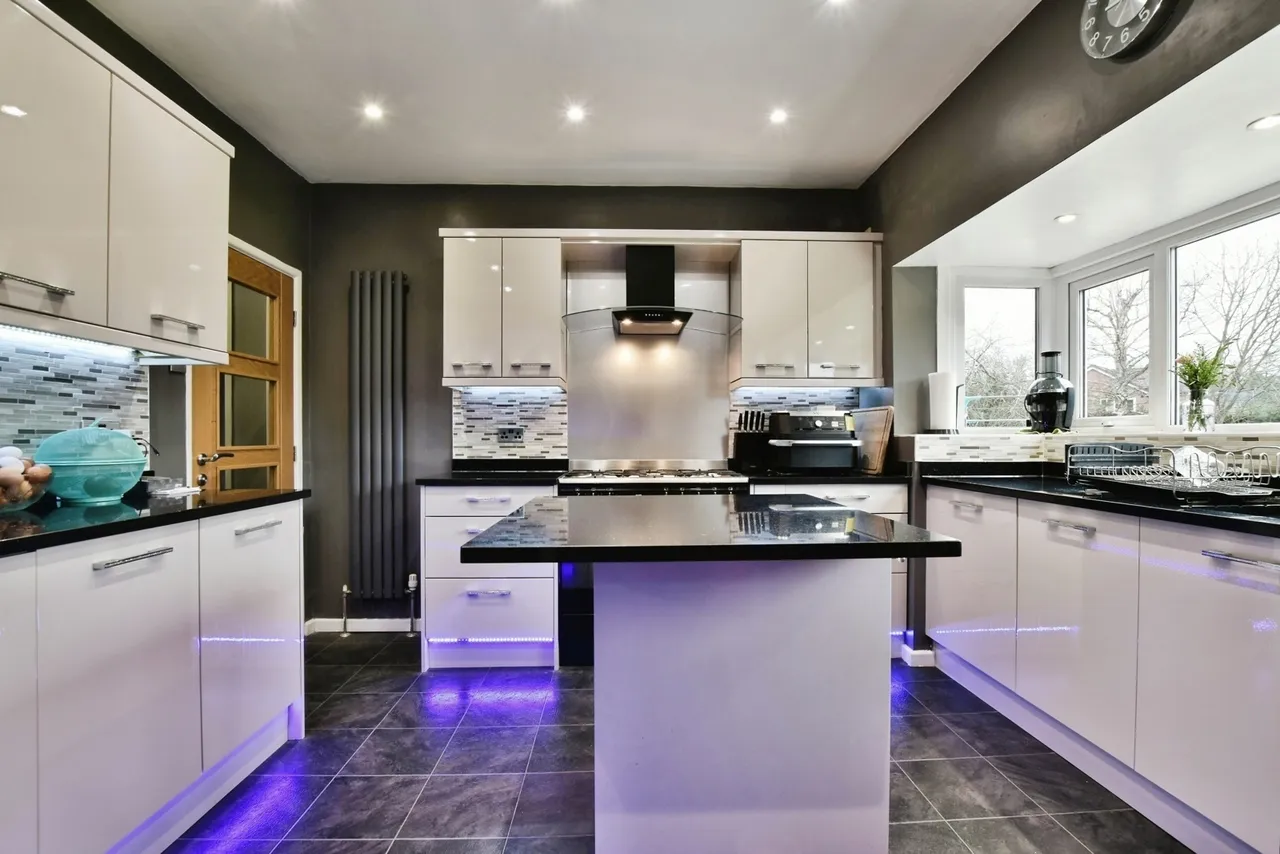 Glandon Drive, Cheadle Hulme, Cheadle, Greater Manchester, SK8, photo 7