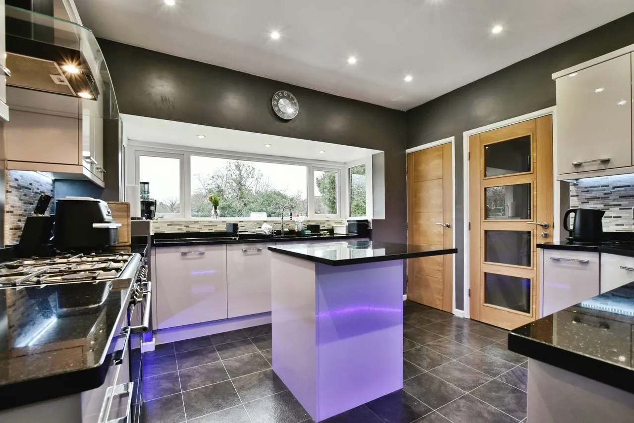 Glandon Drive, Cheadle Hulme, Cheadle, Greater Manchester, SK8, photo 8