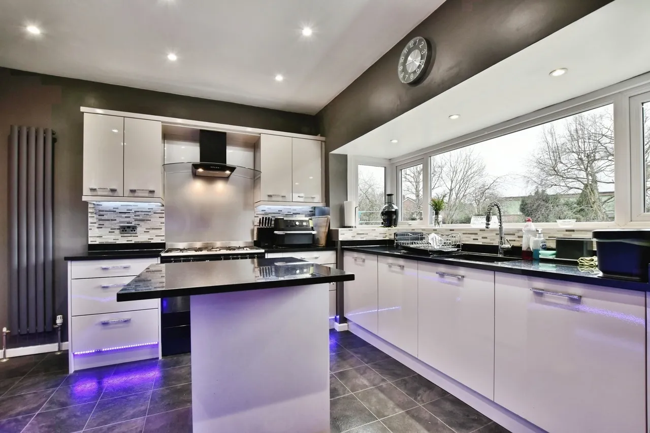 Glandon Drive, Cheadle Hulme, Cheadle, Greater Manchester, SK8, photo 19