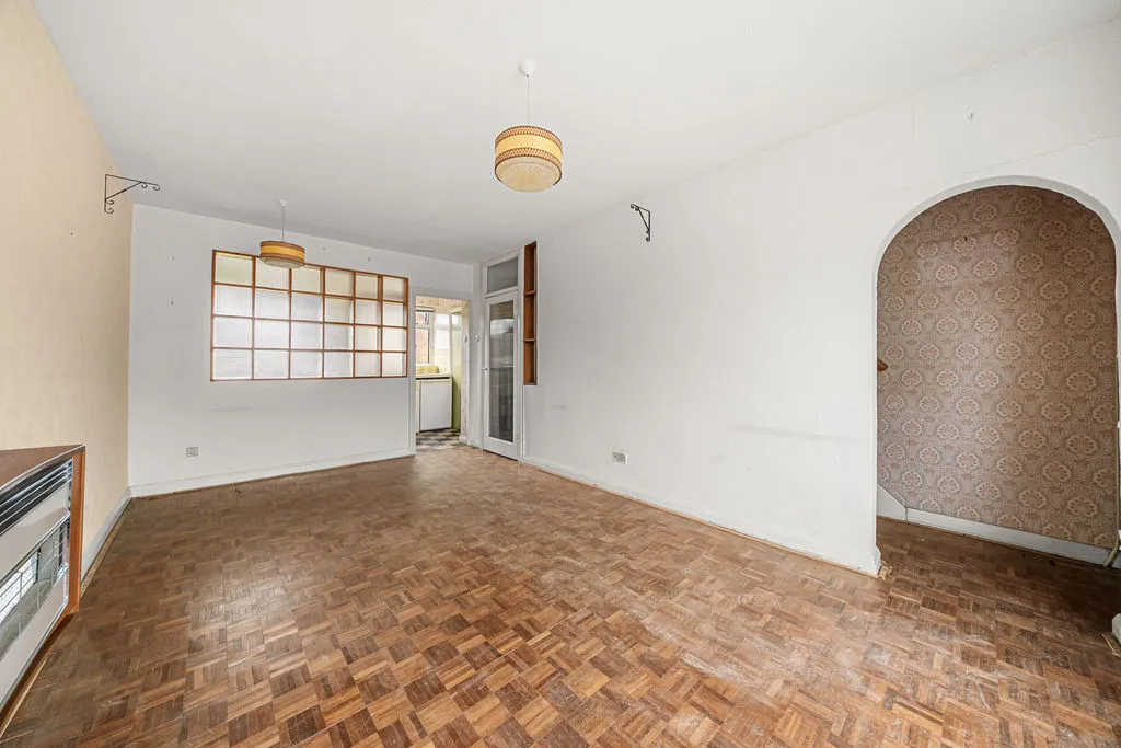 Simplemarsh Road, Addlestone KT15 1QH, photo 5
