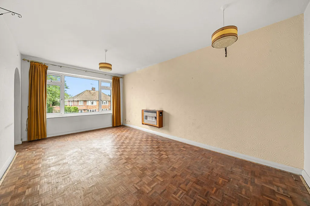 Simplemarsh Road, Addlestone KT15 1QH, photo 4