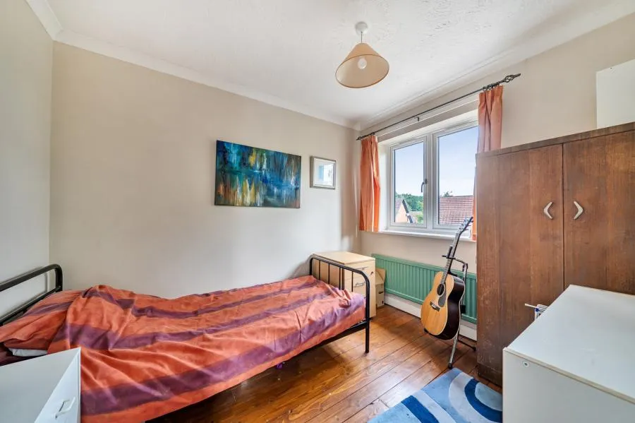 Hawkesworth Drive, Bagshot, GU19, photo 18