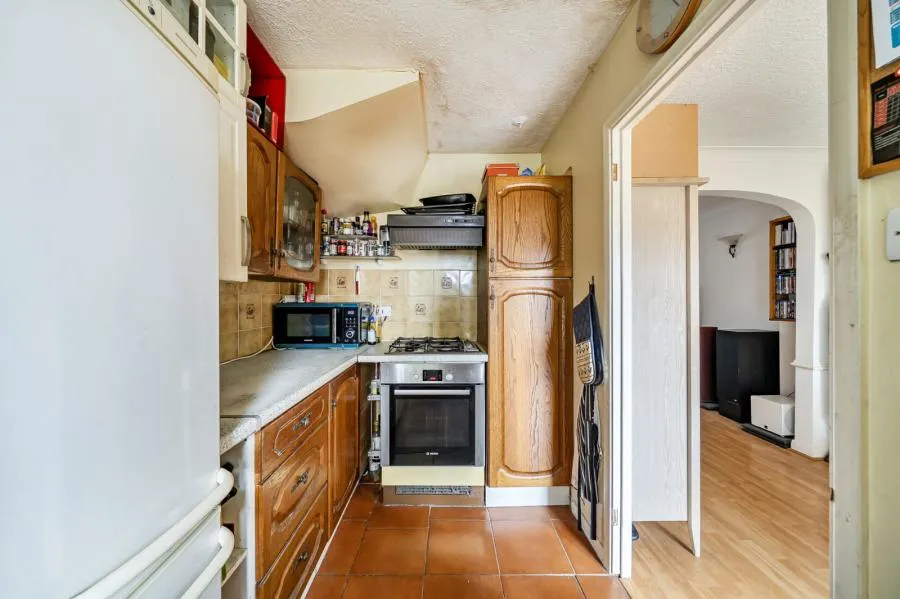 Hawkesworth Drive, Bagshot, GU19, photo 13