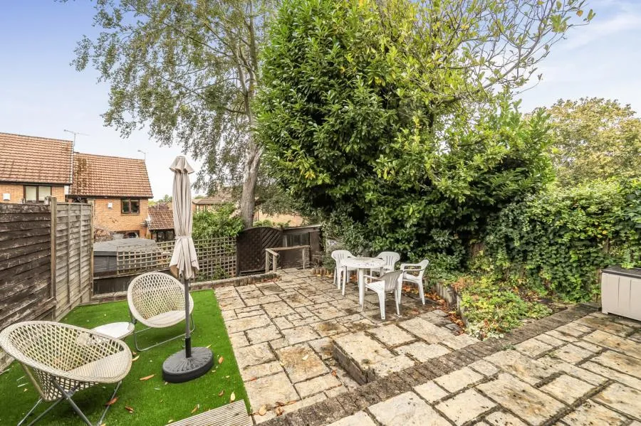 Hawkesworth Drive, Bagshot, GU19, photo 20