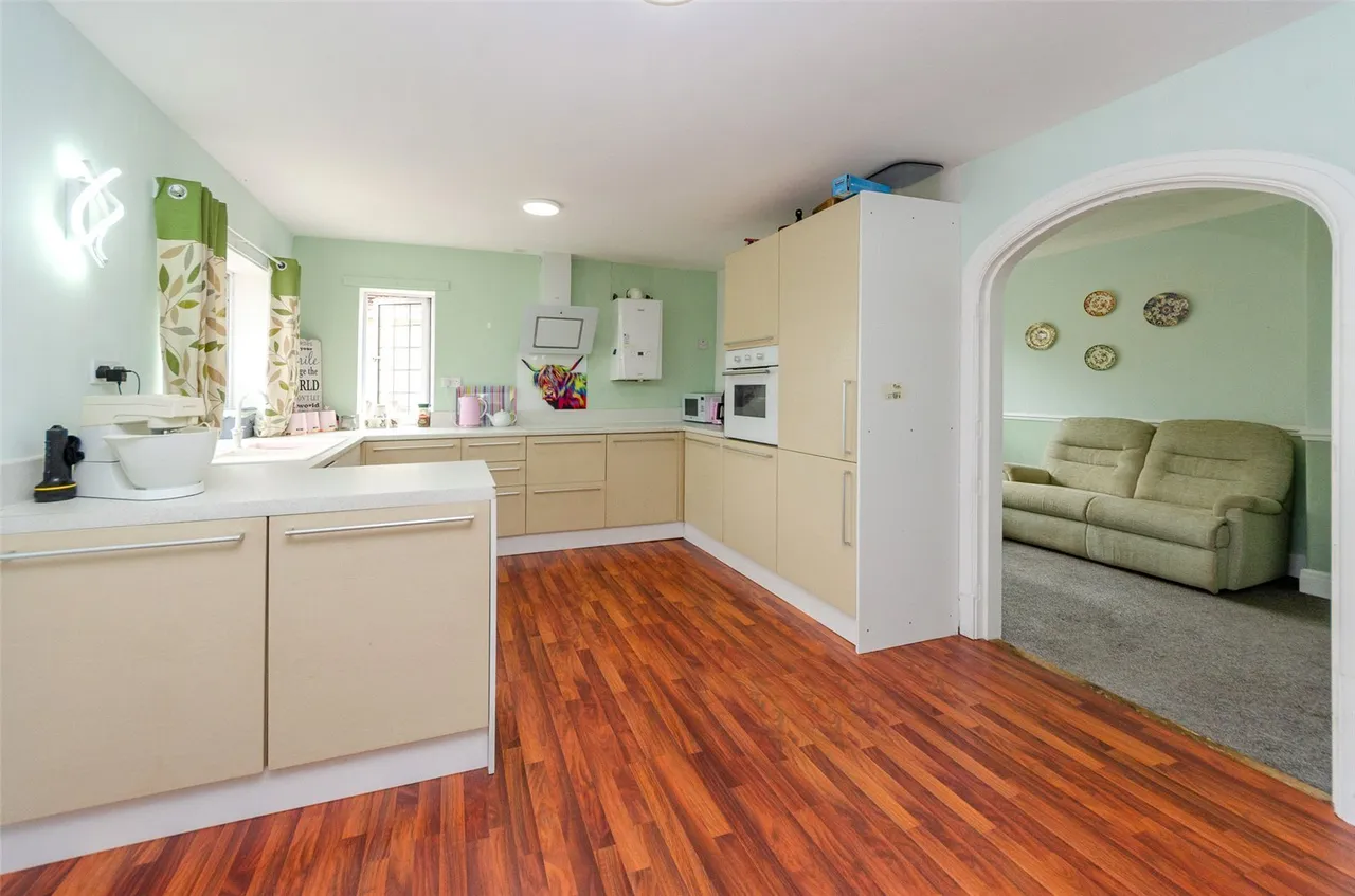 Abergele Road, Llanddulas, photo 7