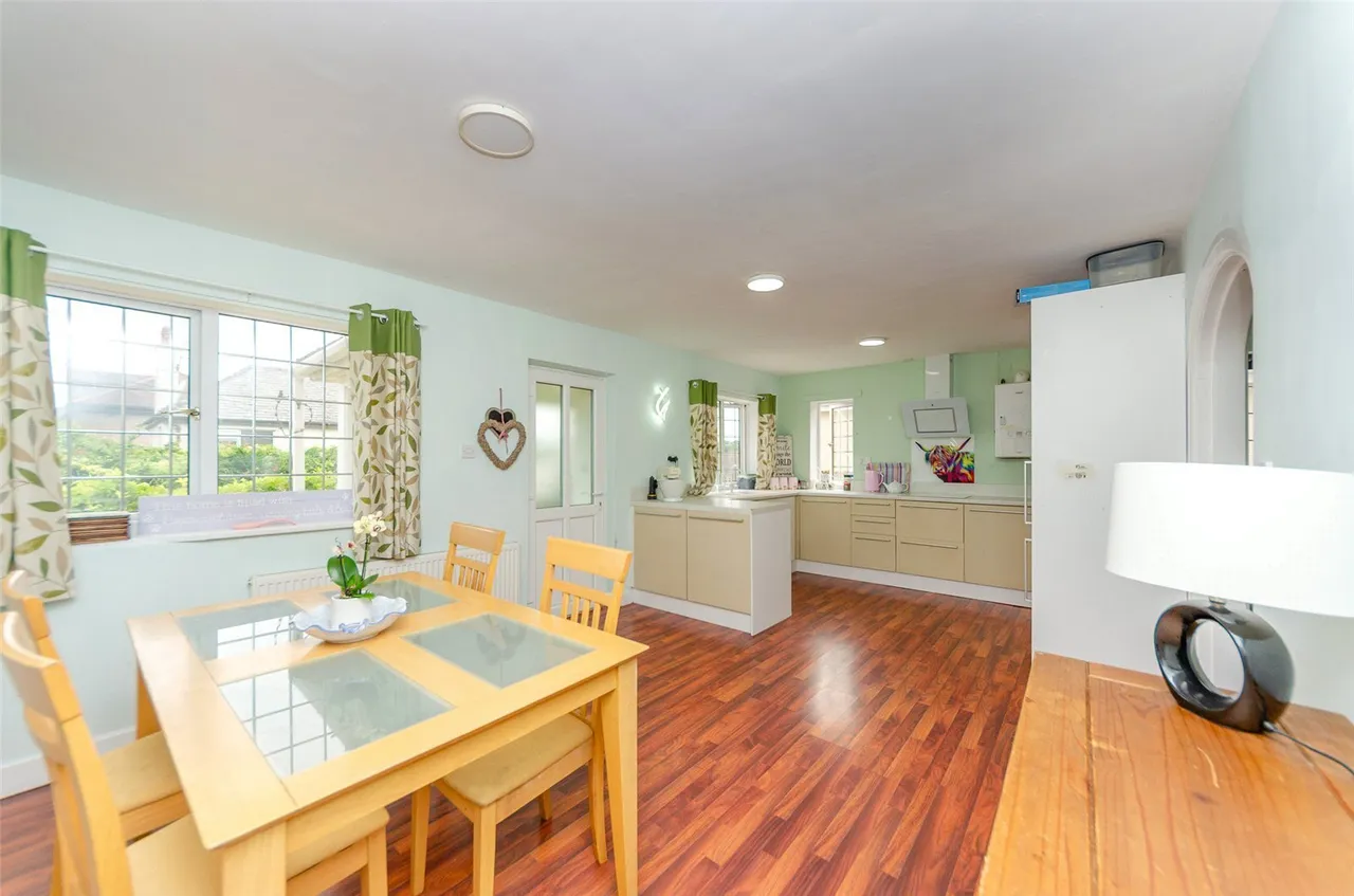 Abergele Road, Llanddulas, photo 6