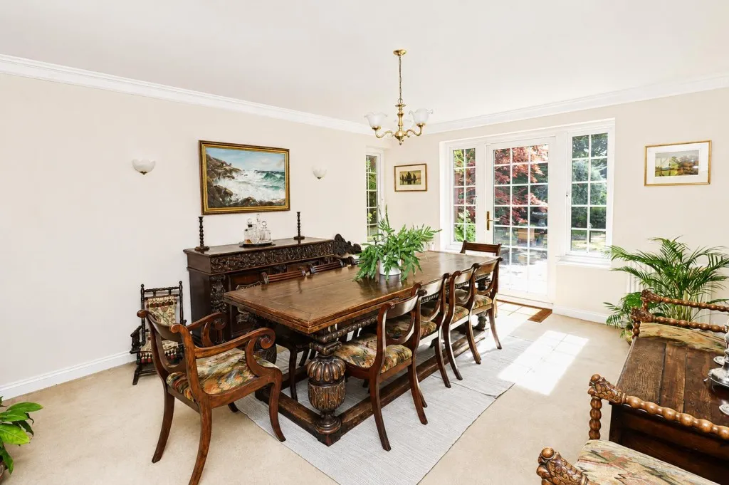 Waverley Avenue, Fleet, photo 5
