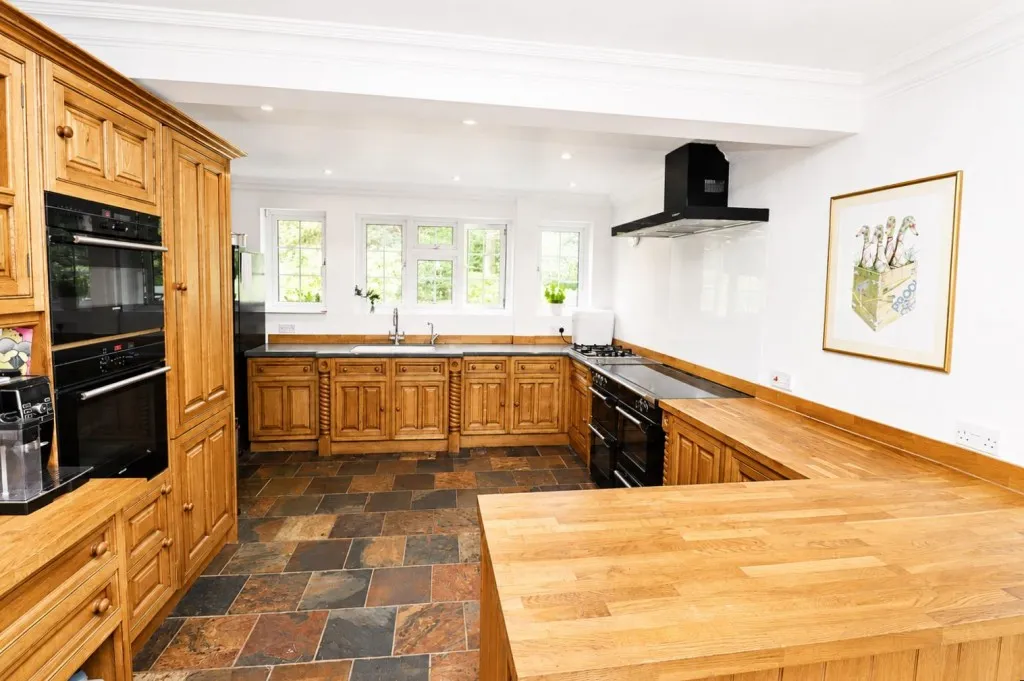 Waverley Avenue, Fleet, photo 8