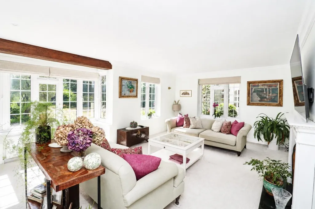 Waverley Avenue, Fleet, photo 3