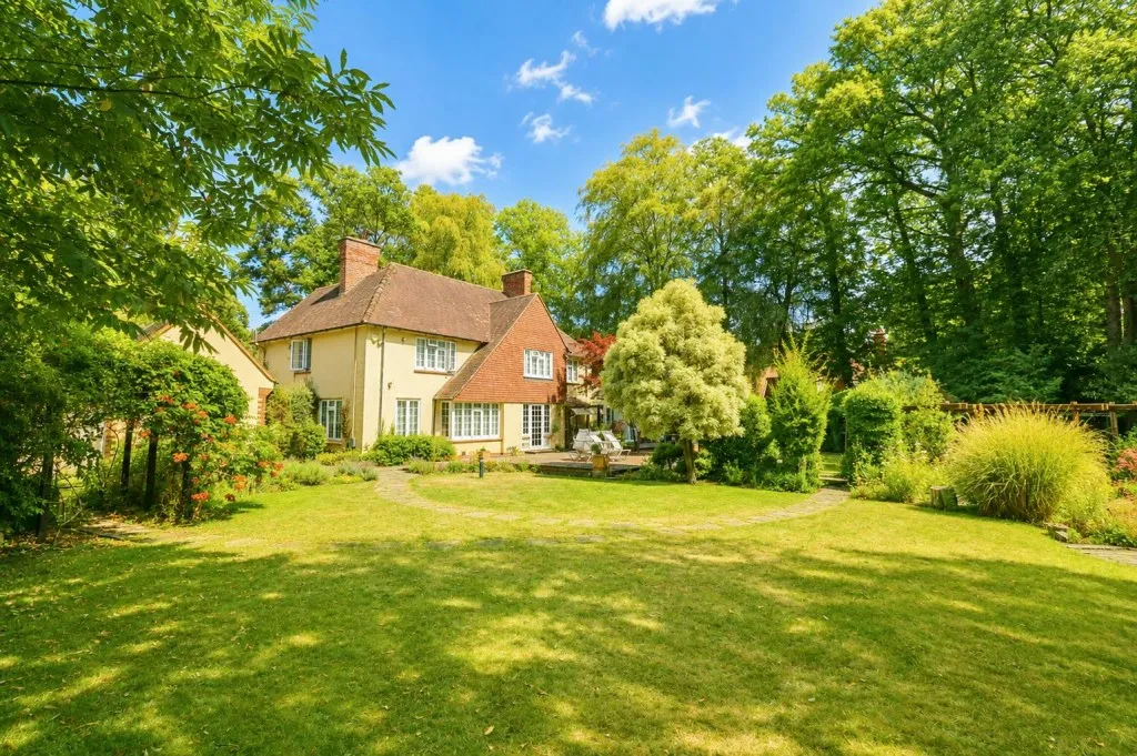 Waverley Avenue, Fleet, photo 22