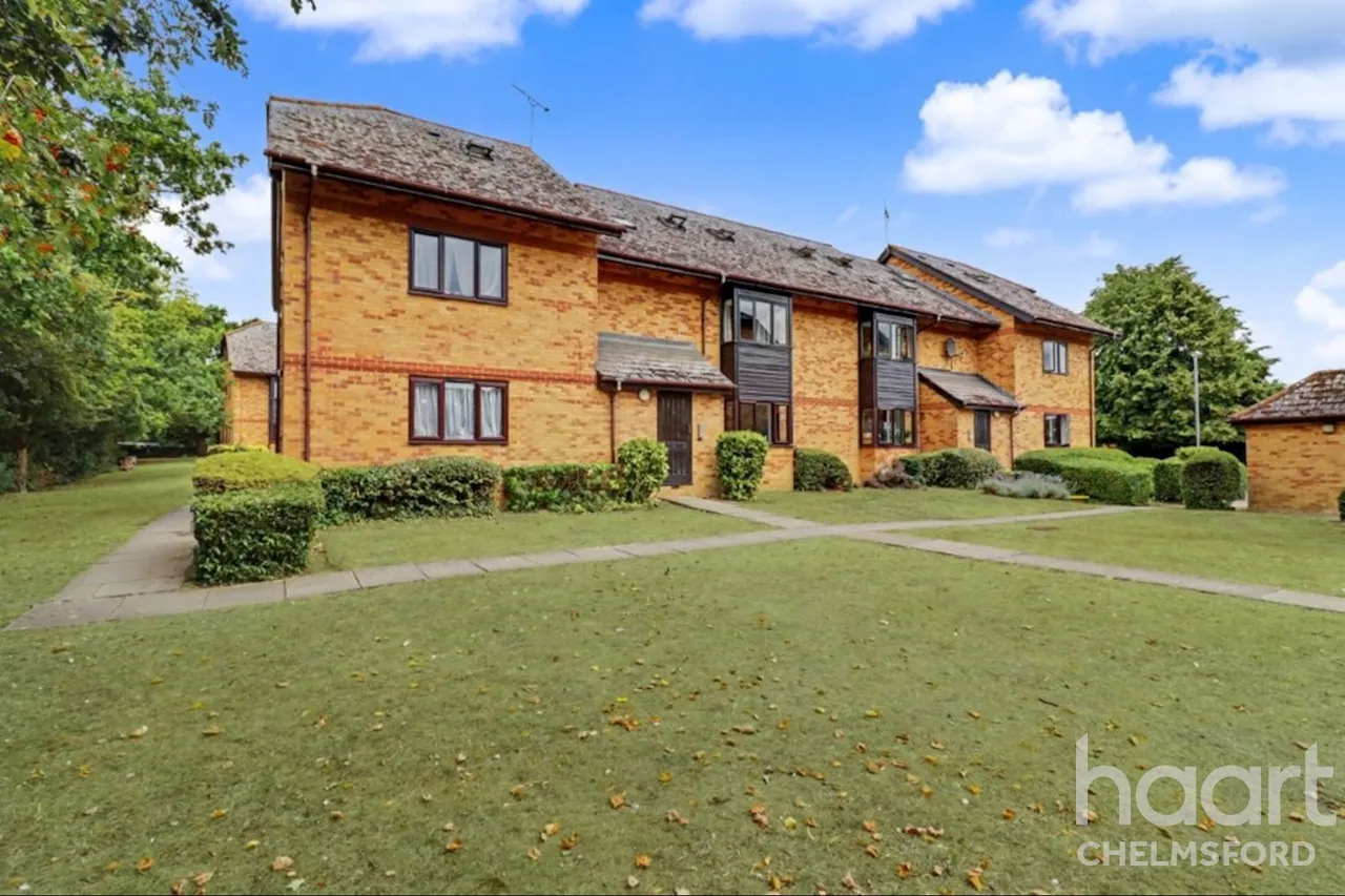Cavendish Gardens, CM2, photo 14