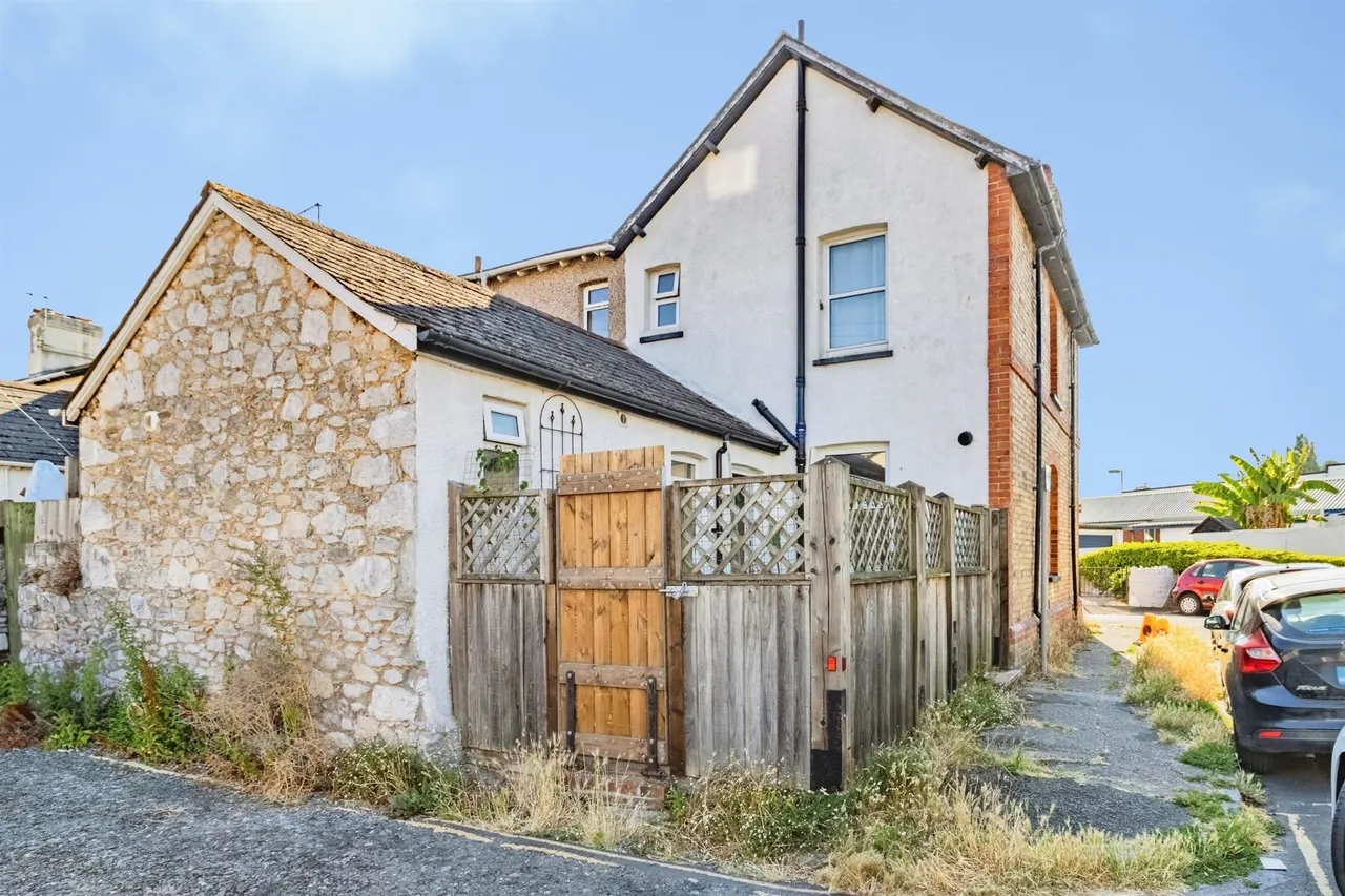 Albert Terrace, Newton Abbot, TQ12, photo 20