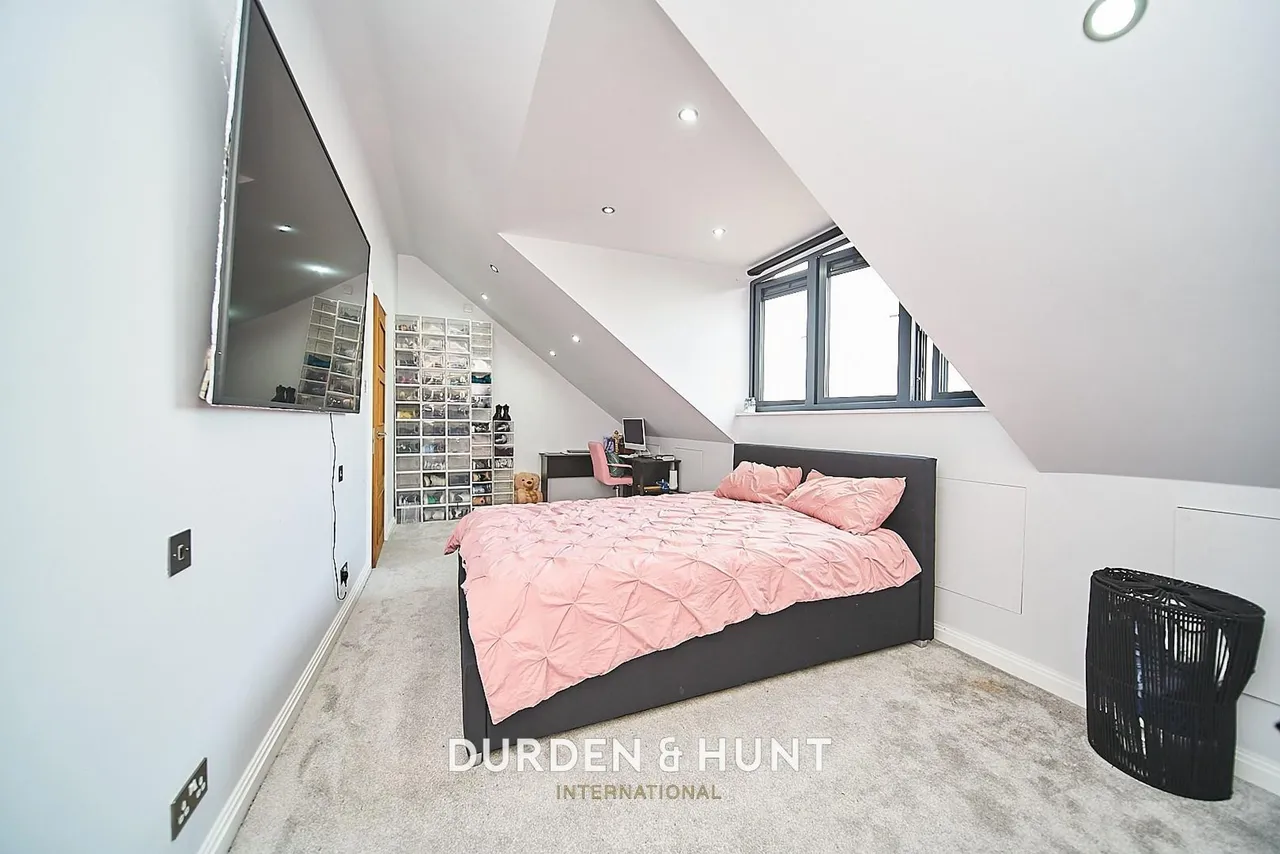 Eden Avenue, Chigwell, IG7, photo 9