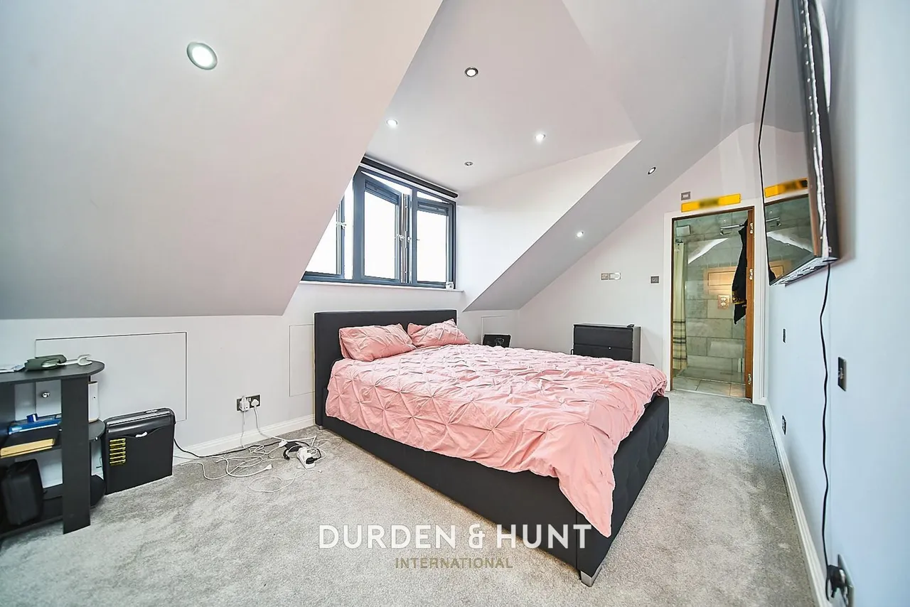 Eden Avenue, Chigwell, IG7, photo 10