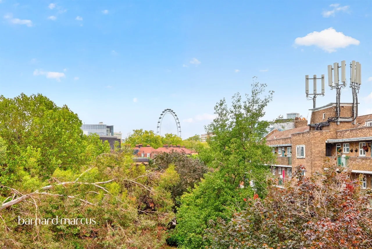 Lambeth Walk, London, SE11, photo 11