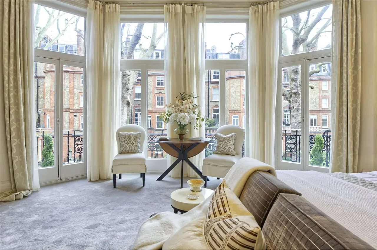 Egerton Gardens, Knightsbridge, London, SW3 2DB, photo 2