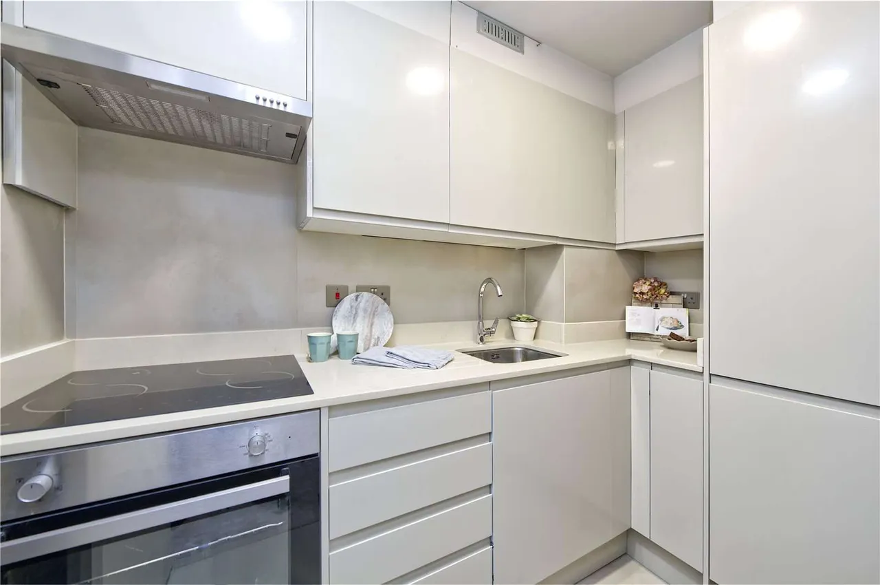 Egerton Gardens, Knightsbridge, London, SW3 2DB, photo 3