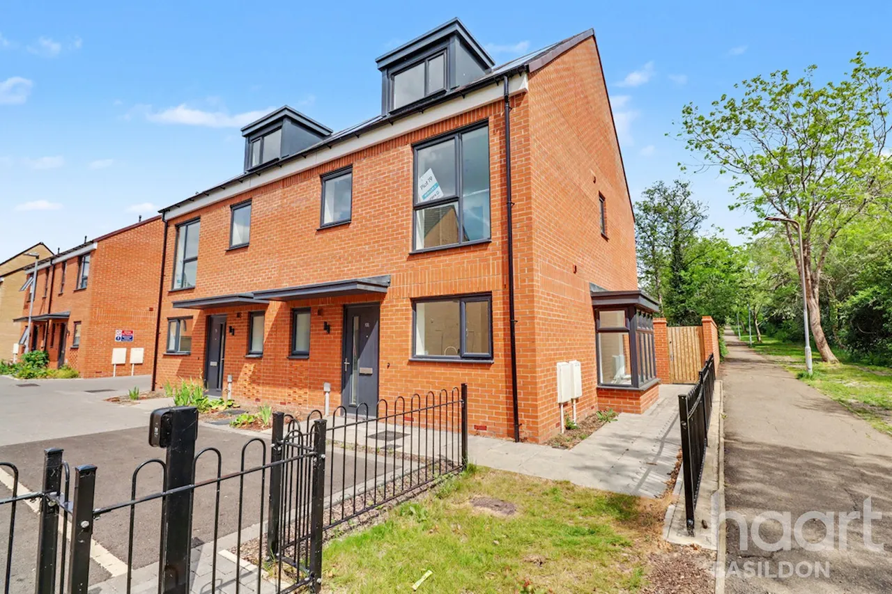 Ghyllgrove Close, Basildon, SS14, photo 19
