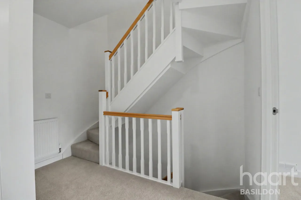 Ghyllgrove Close, Basildon, SS14, photo 14