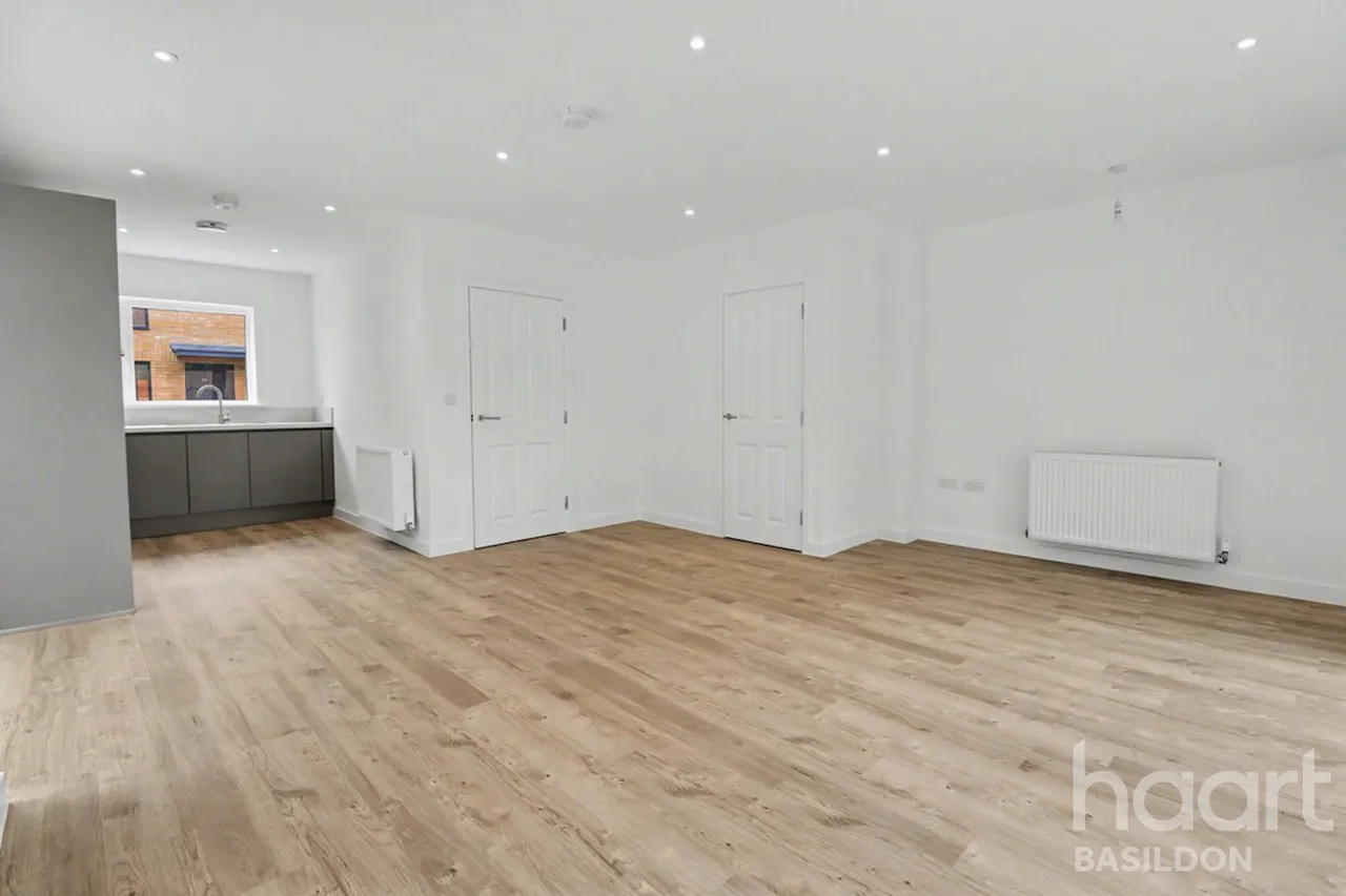 Ghyllgrove Close, Basildon, SS14, photo 8