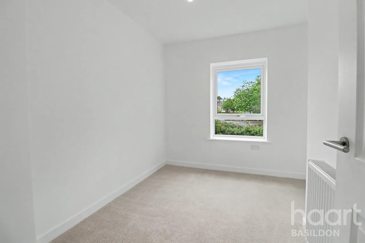Ghyllgrove Close, Basildon, SS14, photo 9